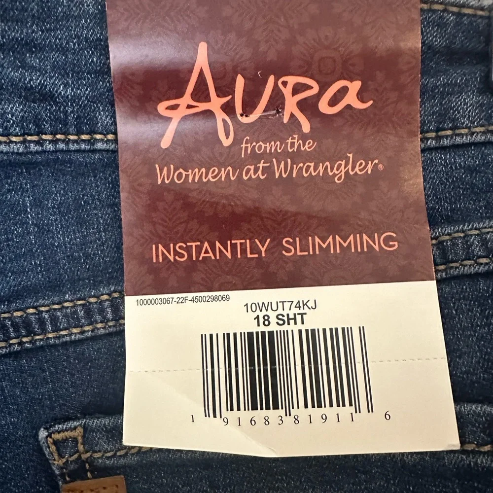 Aura Wrangler Women's Deep Indigo Flare Jeans NWT